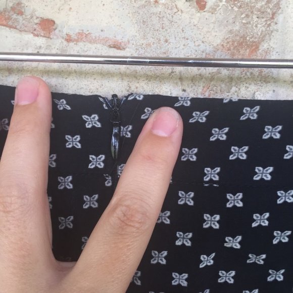 LF SEEK The Label Black Floral Ruffle Mini Skirt S - Picture 6 of 8